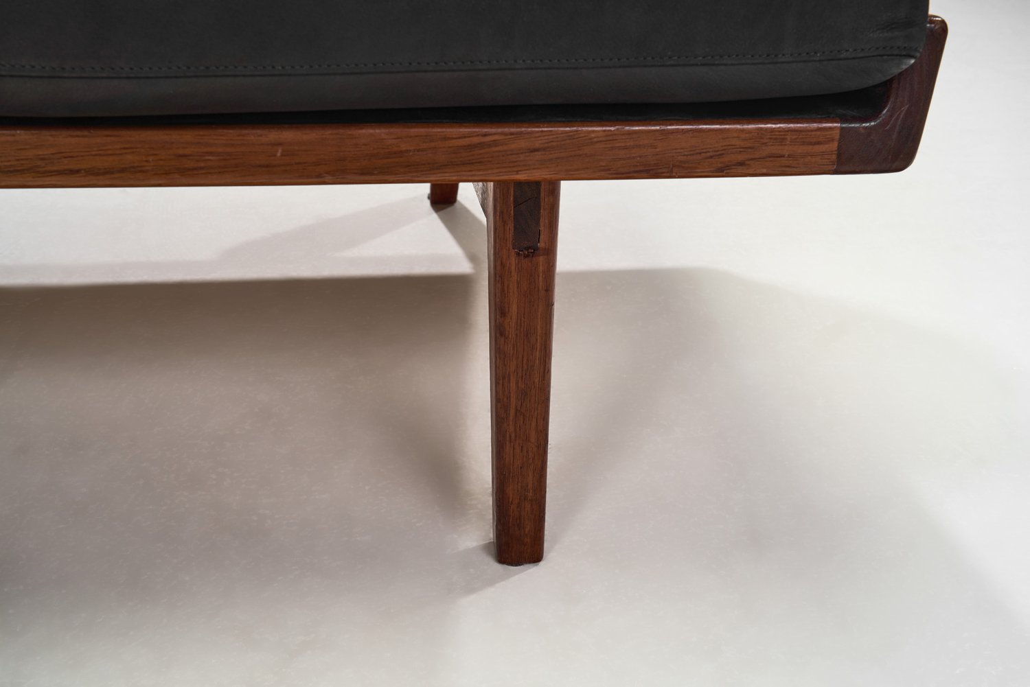 DSC02058+Details SOFA – SF16