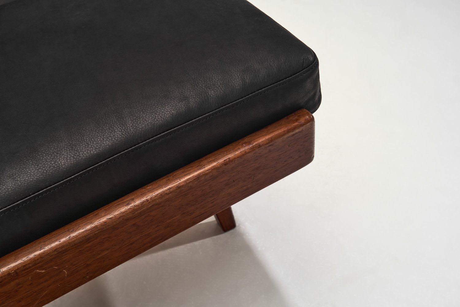 DSC02069+Details SOFA – SF16