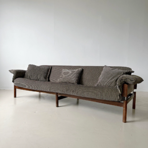 Sofa – SF64